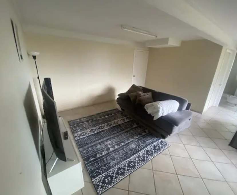 $500, Whole-property, 1 bathroom, Wynnum West QLD 4178