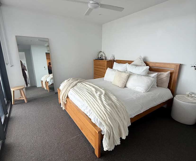 Unfurnished room with ensuite in a flatshare