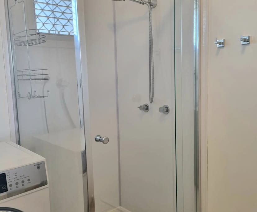$220, Share-house, 3 bathrooms, Lawnton QLD 4501