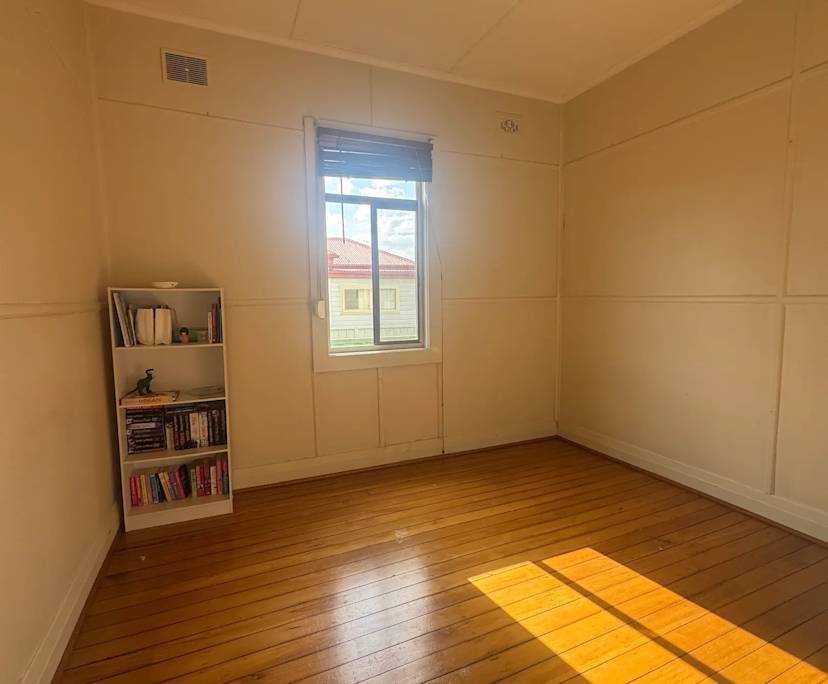 Unfurnished room in a share house