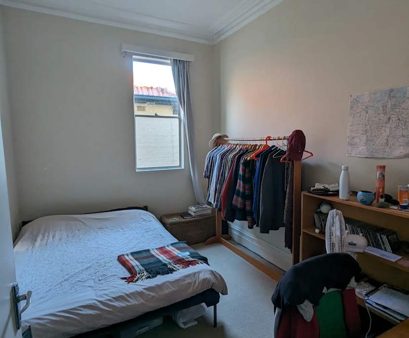 Room in a share house