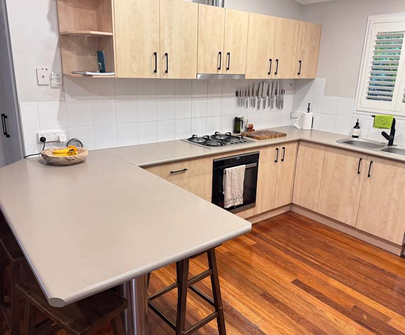 $350, Share-house, 4 bathrooms, Jubilee Pocket QLD 4802