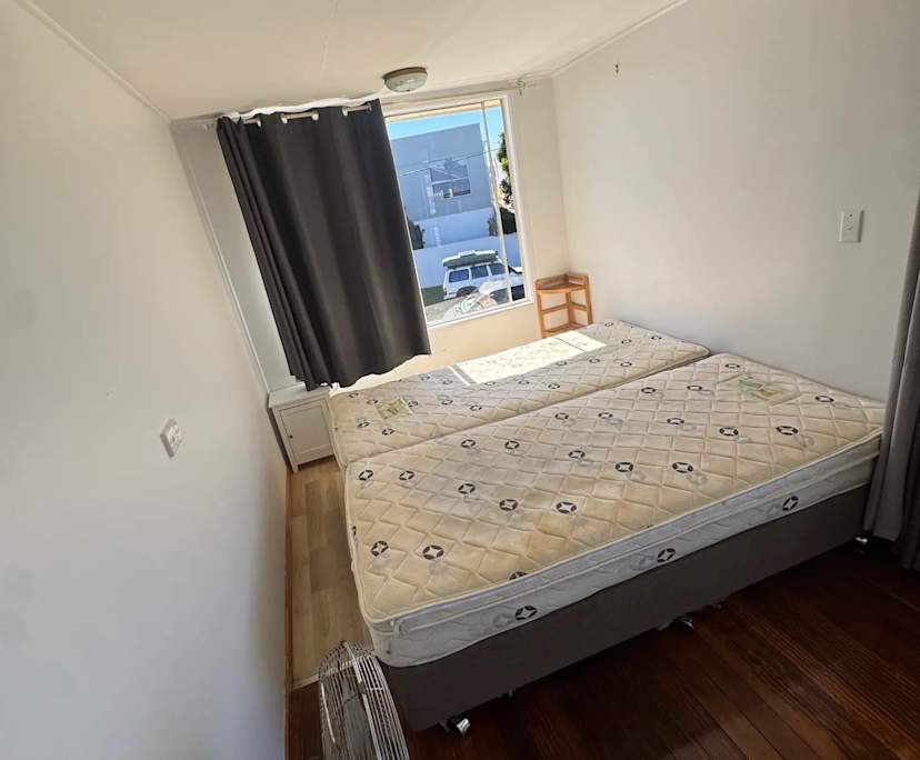 Room in a share house
