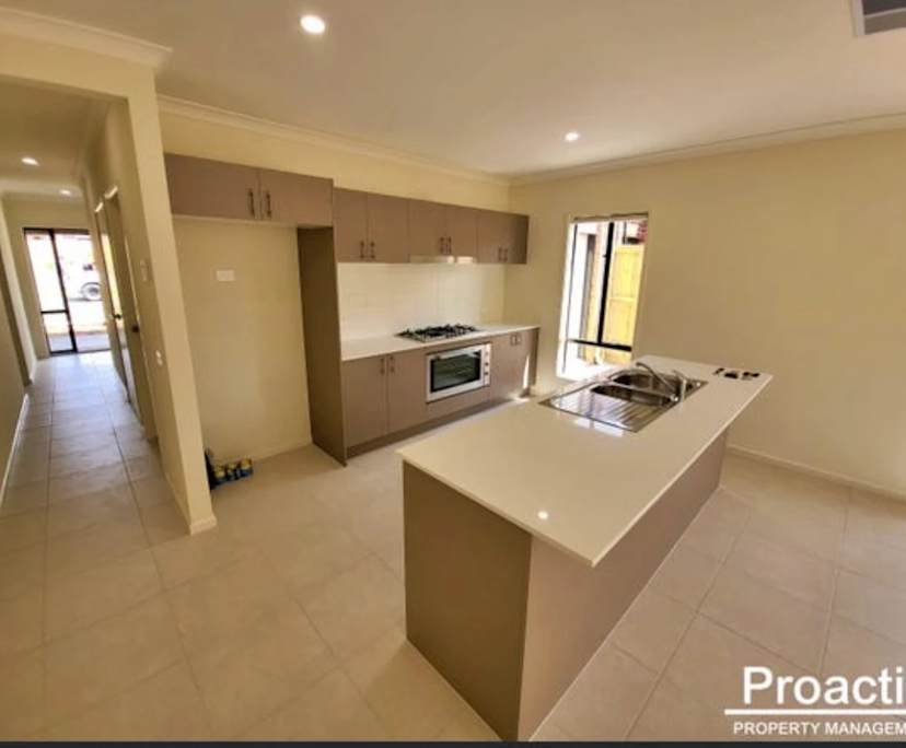 $175, Share-house, 3 bathrooms, Charlemont VIC 3217