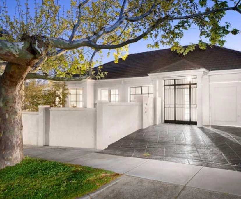 Whole property with 3 rooms for rent