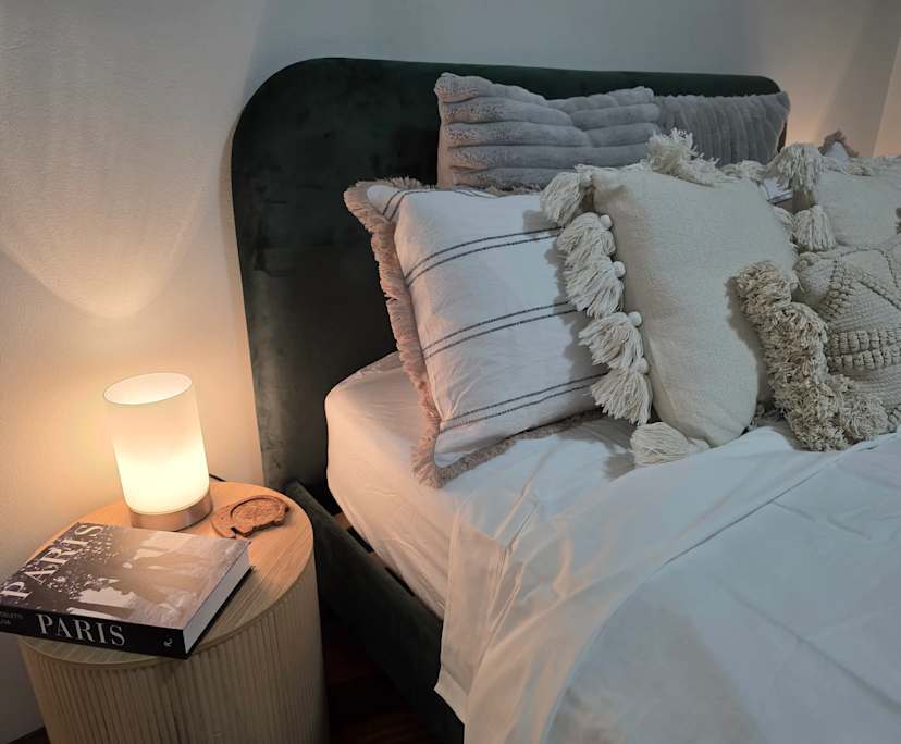 Furnished room with ensuite in a flatshare