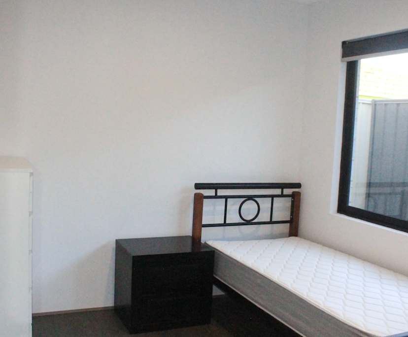 $300, Share-house, 3 bathrooms, East Cannington WA 6107