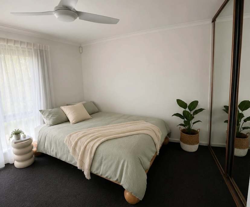 Room in a share house
