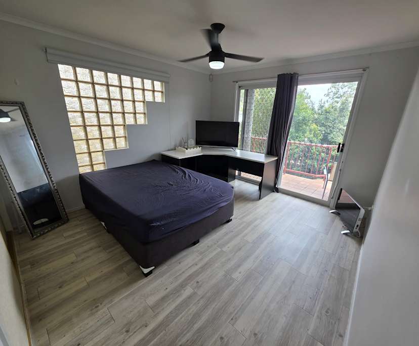 Furnished room with own bathroom