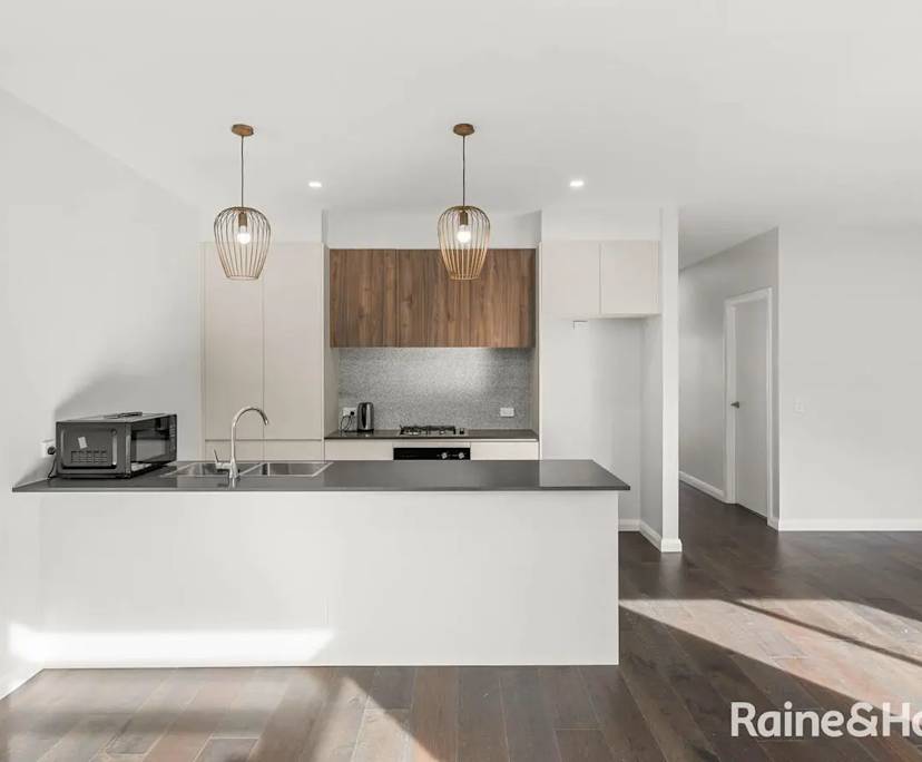 $350, Flatshare, 3 bathrooms, Kotara NSW 2289