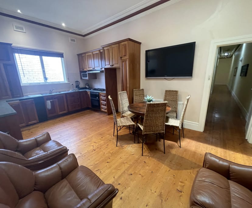 $1,500, Whole-property, 4 bathrooms, Balaclava VIC 3183