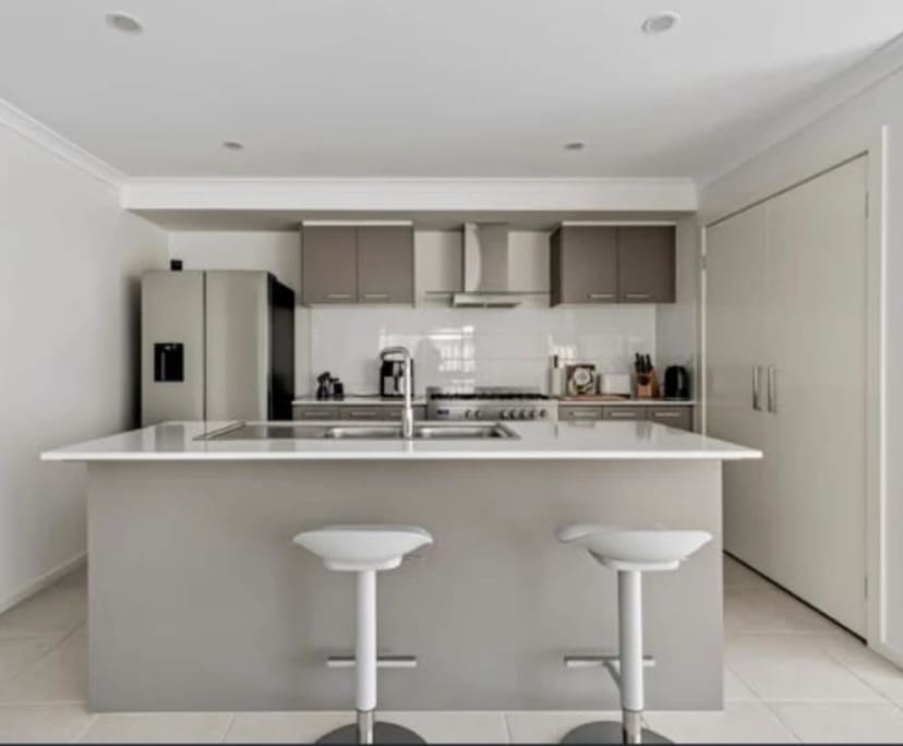 $180, Share-house, 4 bathrooms, Mount Duneed VIC 3217