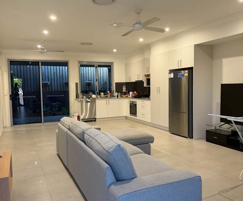 Unfurnished room in a share house