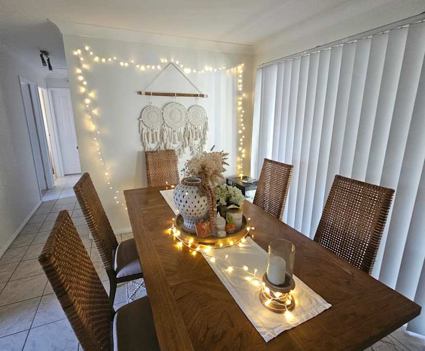 Furnished room in a share house