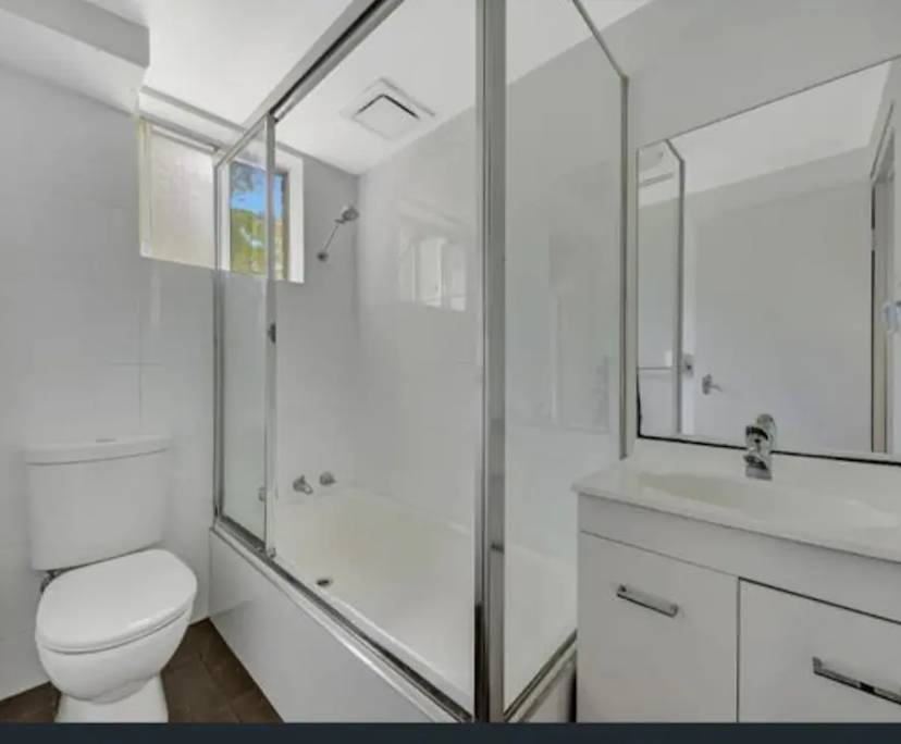 Unfurnished room in a flatshare