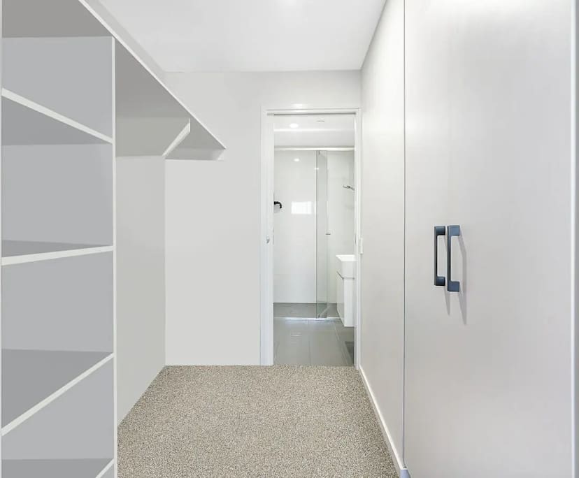 $330, Flatshare, 2 bathrooms, Woolloongabba QLD 4102