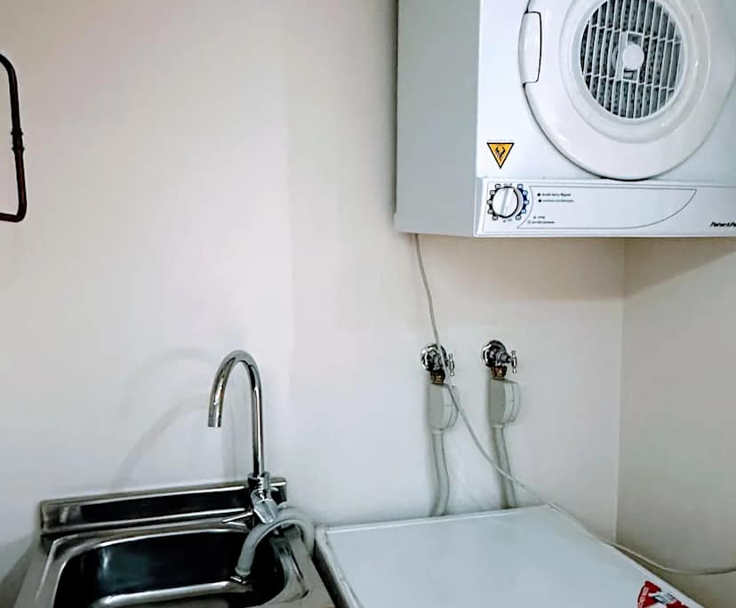 $1,125, 1-bed, 1 bathroom, Perth WA 6000