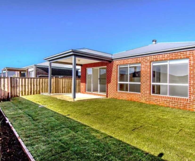 Unfurnished room in a share house