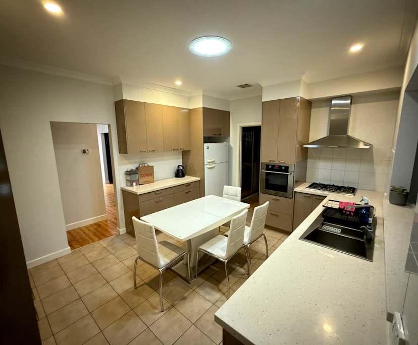 $350, Share-house, 5 bathrooms, Pascoe Vale VIC 3044
