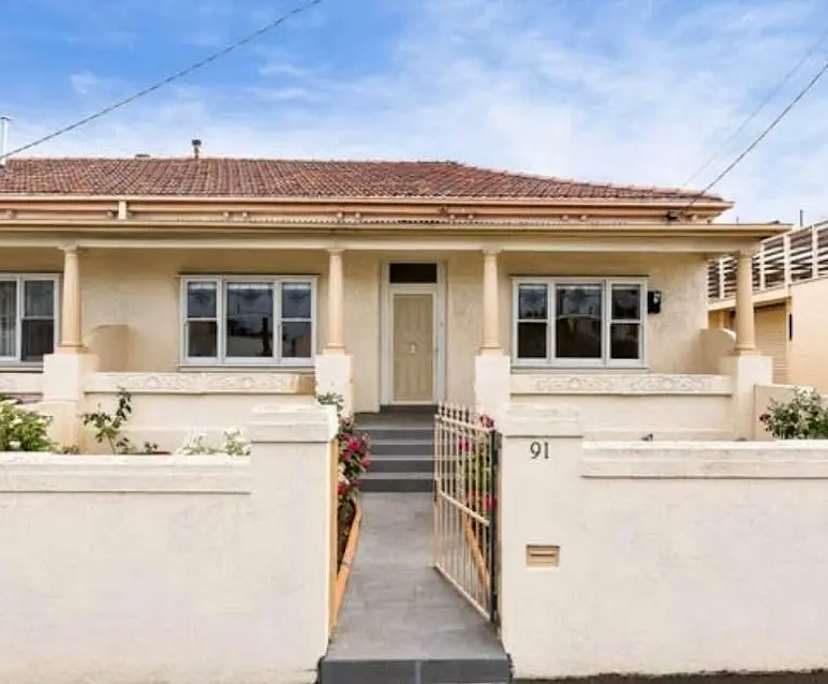 Room in a share house