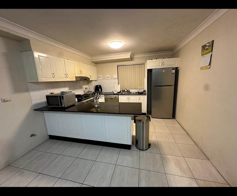 Furnished room in a flatshare