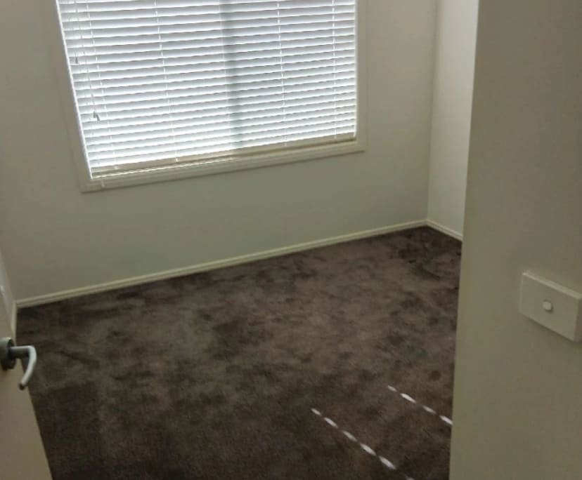 Unfurnished room with own bathroom