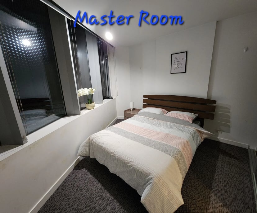 Furnished room in a flatshare