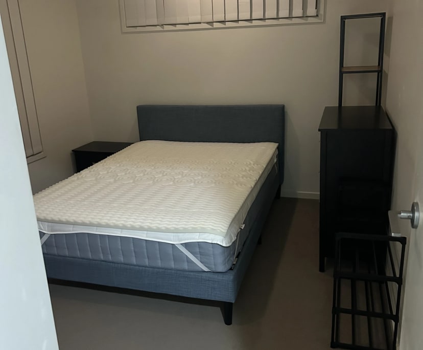 Room in a share house
