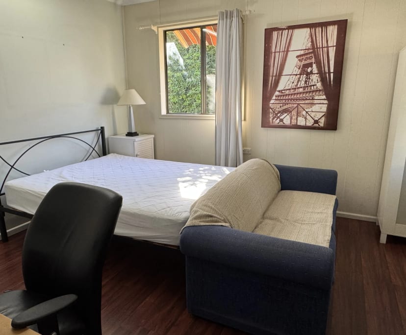 Furnished room in a share house