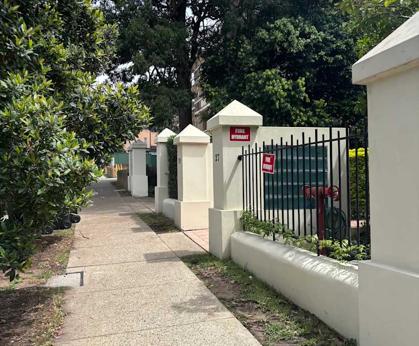 Unfurnished room in a flatshare