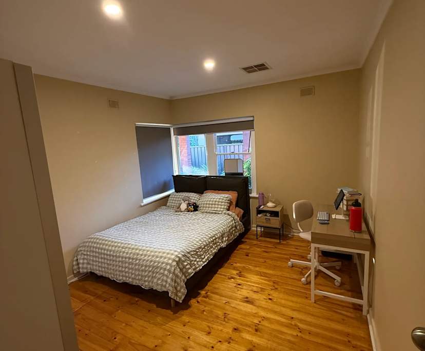 Room in a share house