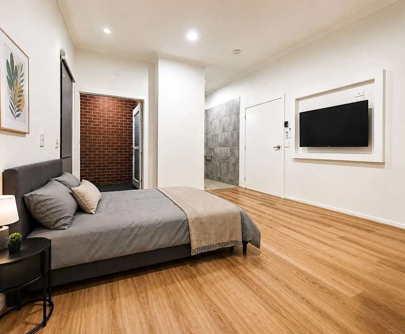Room with ensuite in a share house
