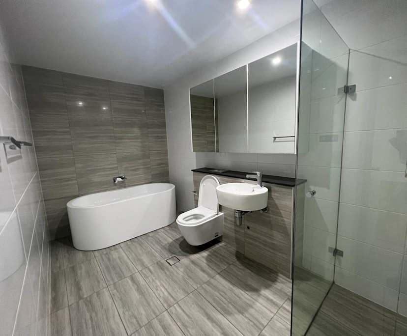 $1,550, Whole-property, 3 bathrooms, Mascot NSW 2020