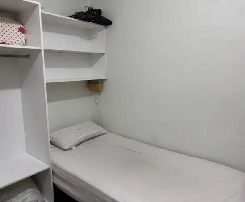 $325, Student-accommodation, 4 bathrooms, Chippendale NSW 2008