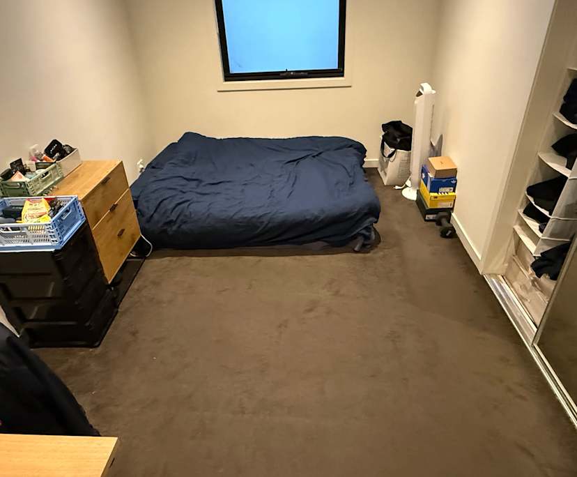 Room in a share house