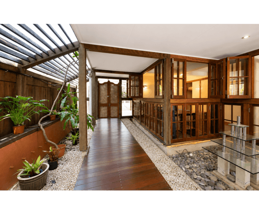 Room in a share house