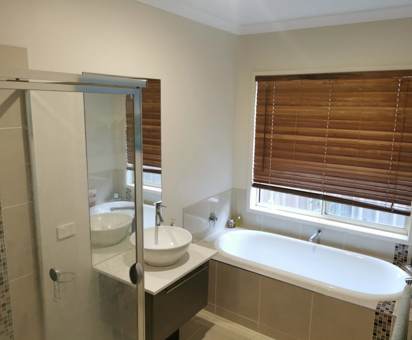 $190, Share-house, 3 bathrooms, Kangaroo Flat VIC 3555