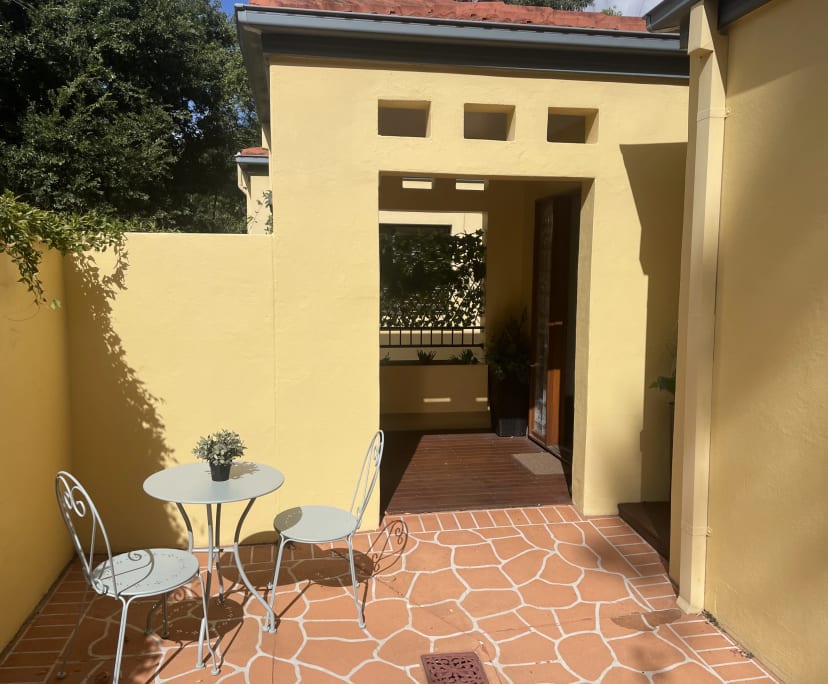 $1,490, Whole-property, 5 bathrooms, Saint Lucia QLD 4067