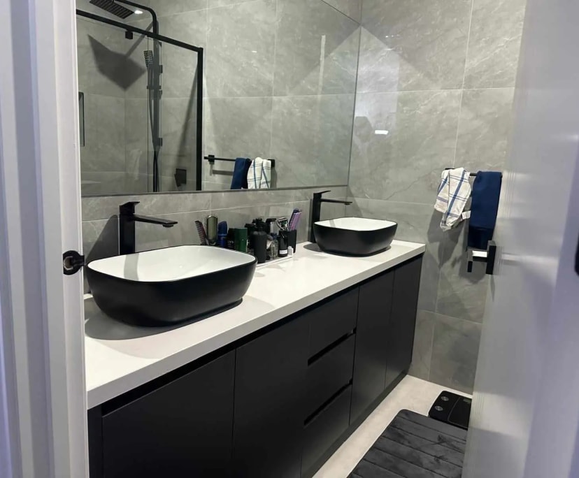 Furnished room with own bathroom