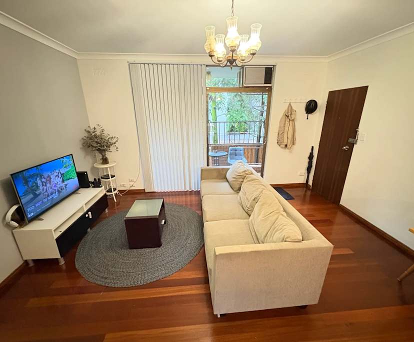 Furnished room in a share house