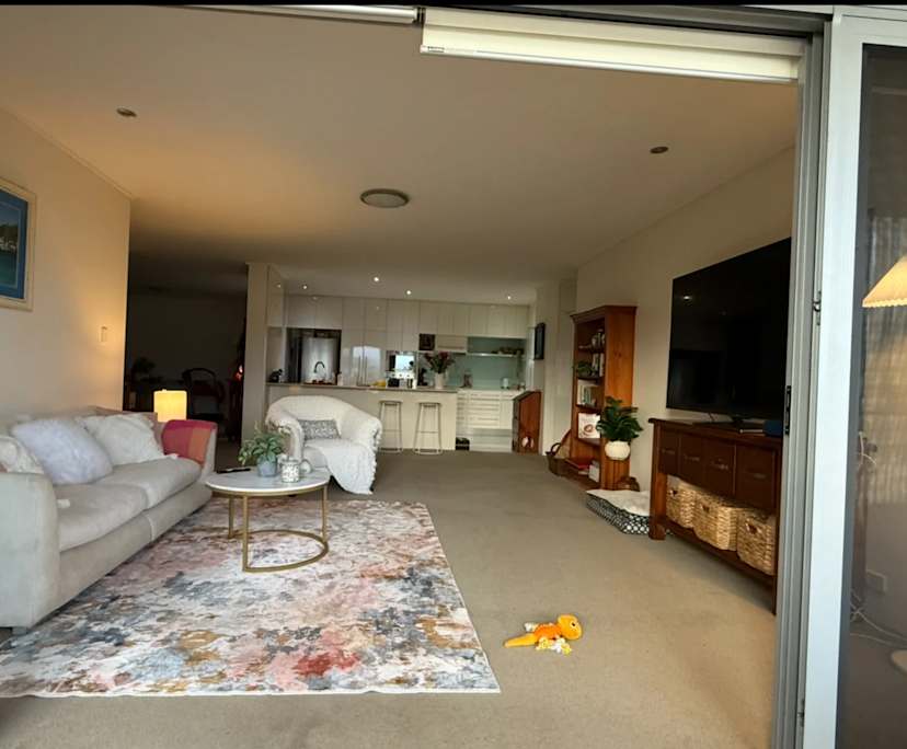 $550, Student-accommodation, 2 bathrooms, Miami QLD 4220