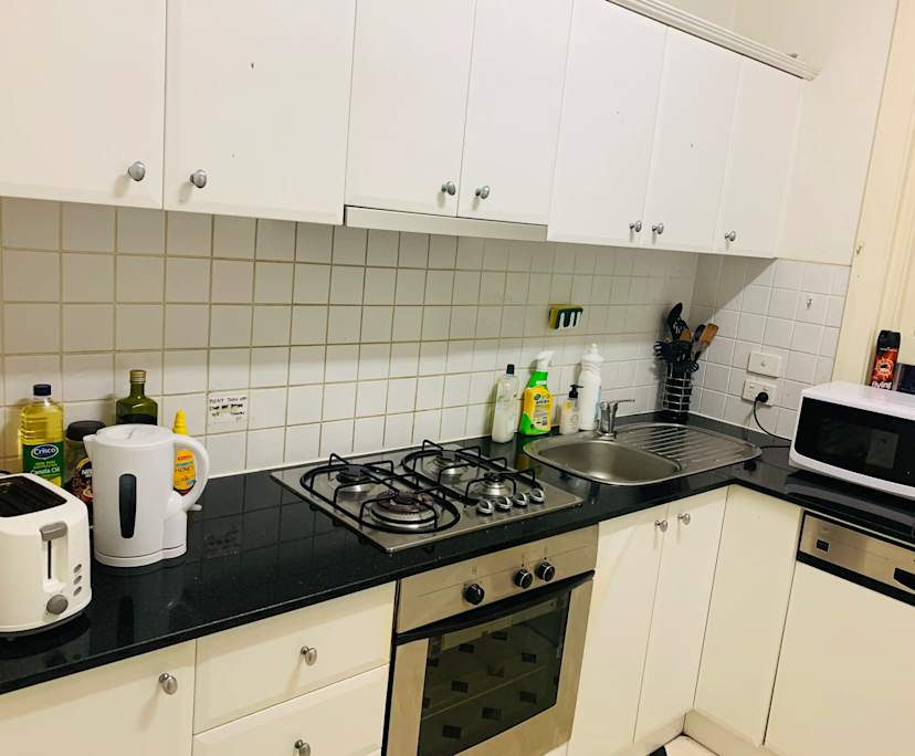 $330, Flatshare, 3 bathrooms, St Kilda VIC 3182