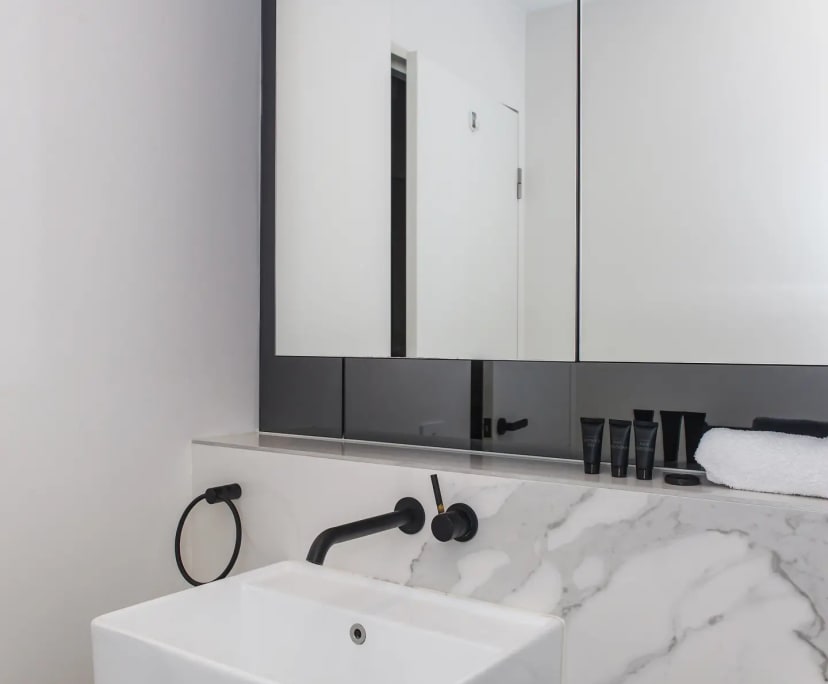 $750, Whole-property, 2 bathrooms, West Melbourne VIC 3003