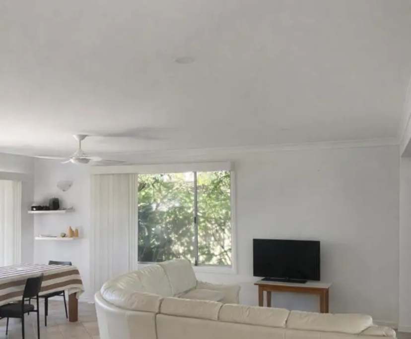 $275, Share-house, 3 bathrooms, Mermaid Waters QLD 4218