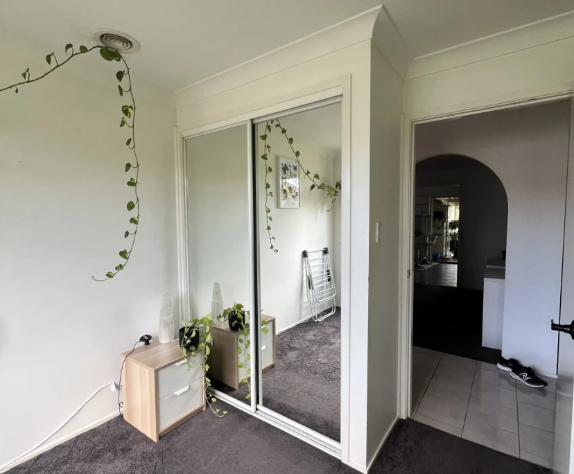 Unfurnished room in a share house