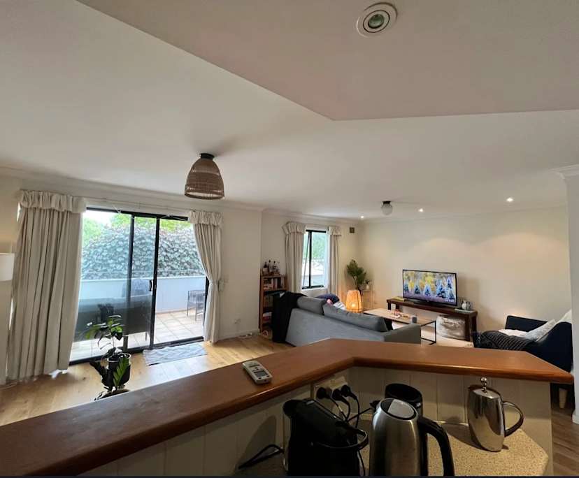 Unfurnished room with ensuite in a flatshare
