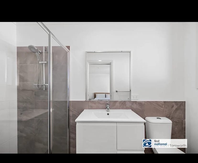 $280, Share-house, 3 bathrooms, North Tamworth NSW 2340