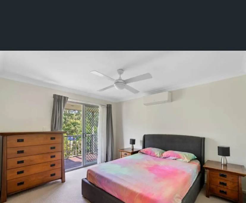 Furnished room in a share house