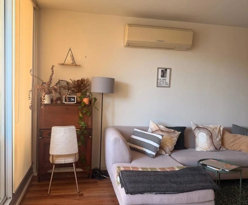 Furnished room in a flatshare
