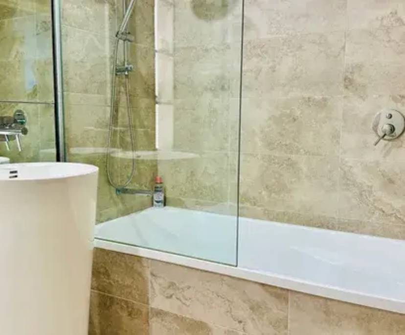 Furnished room with own bathroom